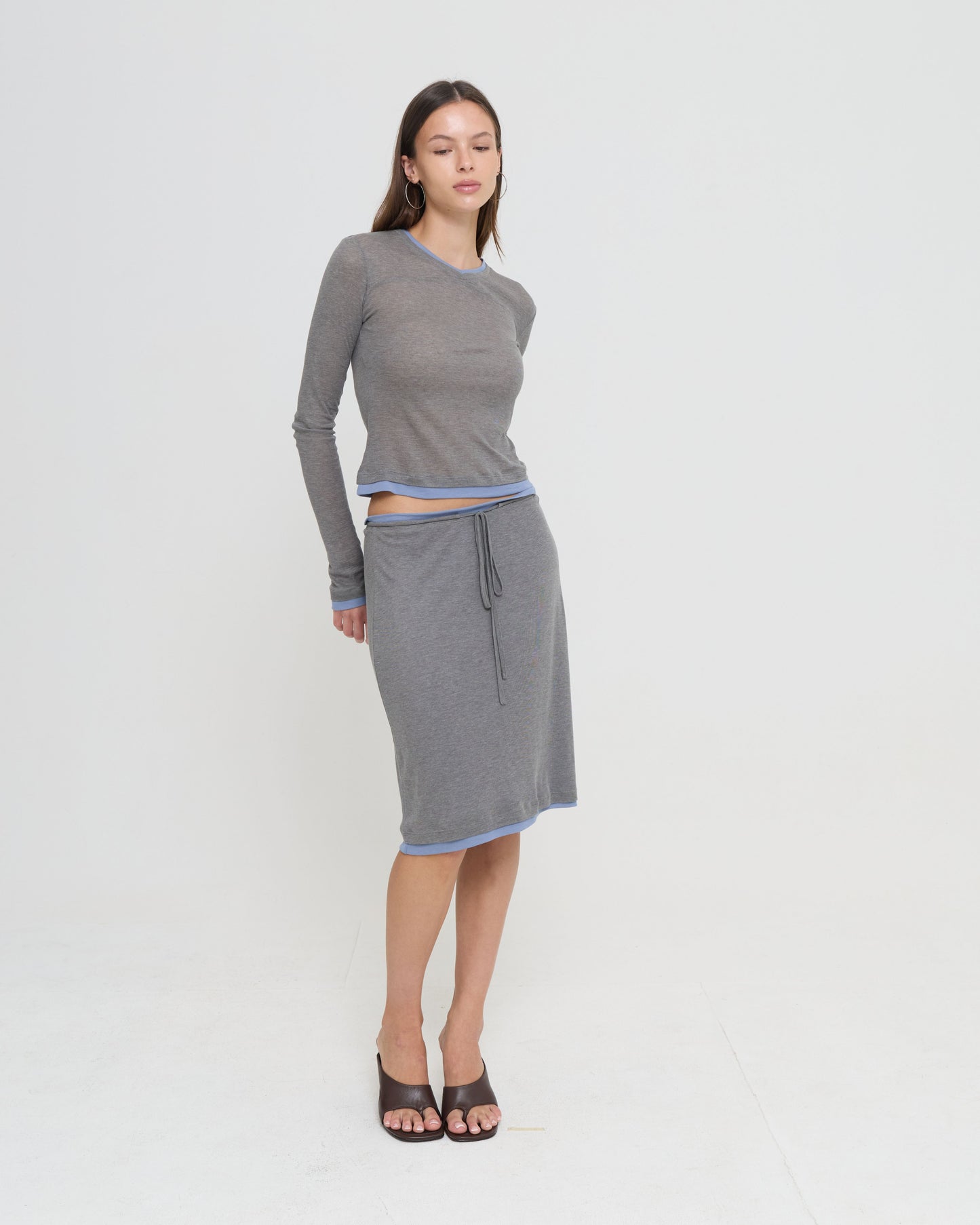 Women's V Neck LS Tee
