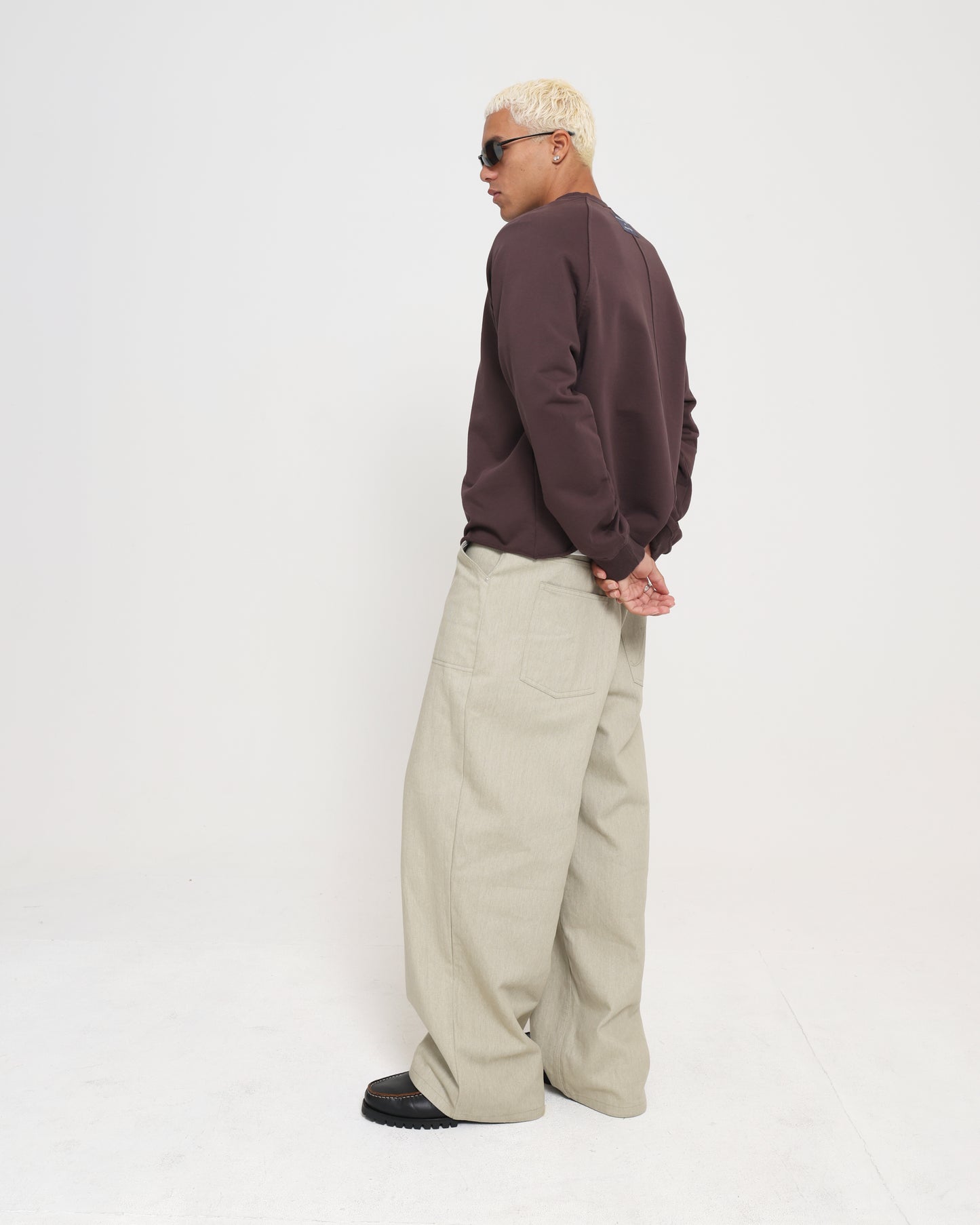 RAGLAN SWEATSHIRT - CHOLOCATE