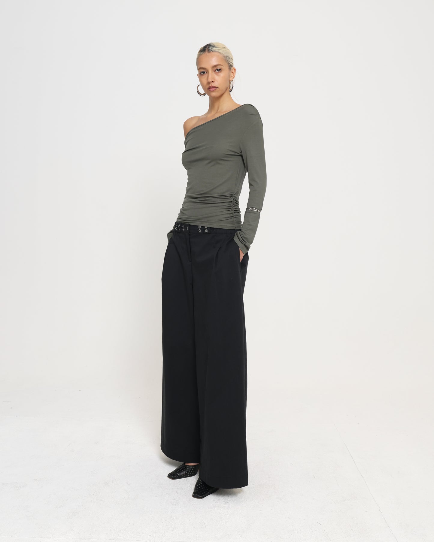 OFF SHOULDER LS TOP - Sage