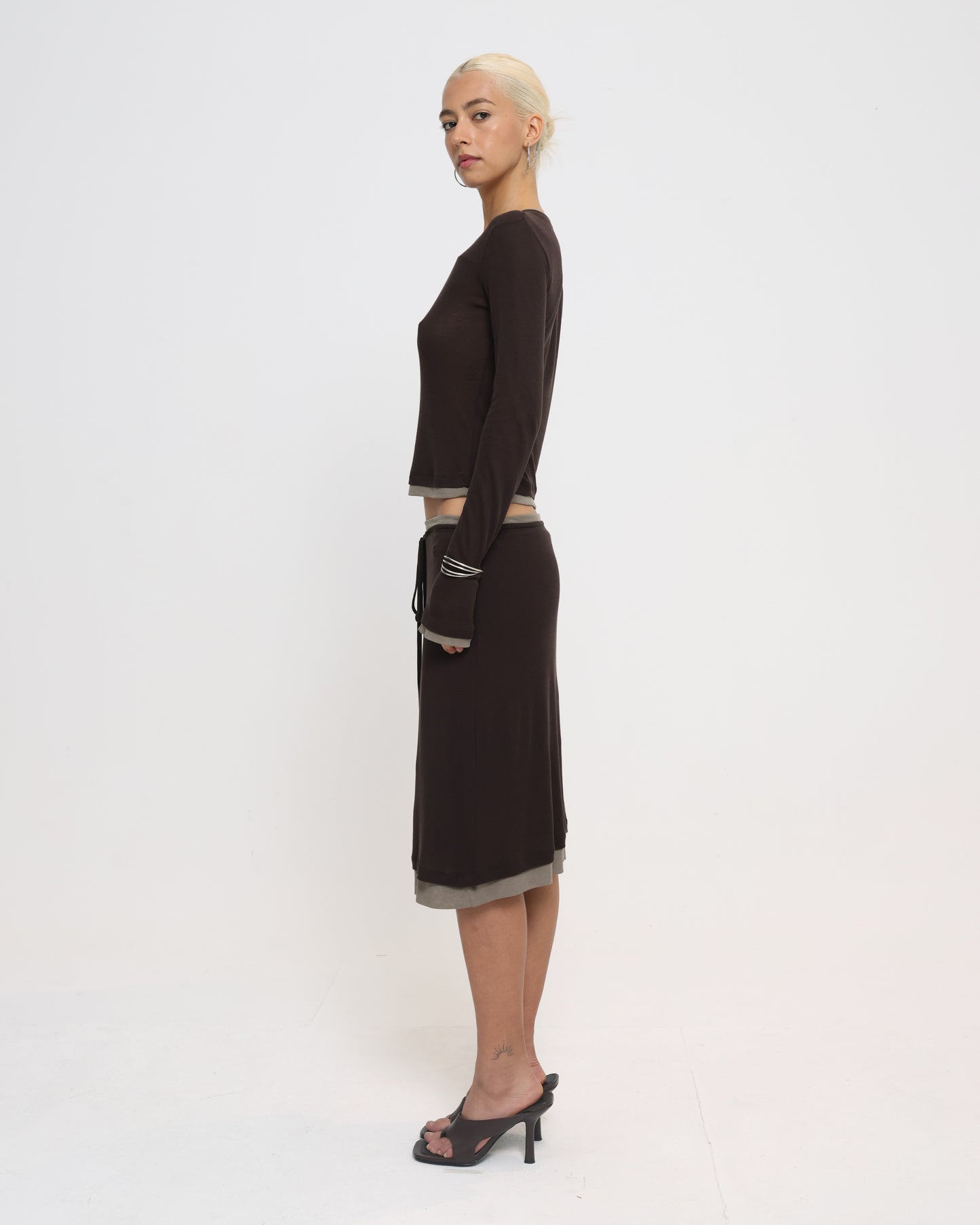 Women's V Neck LS Tee