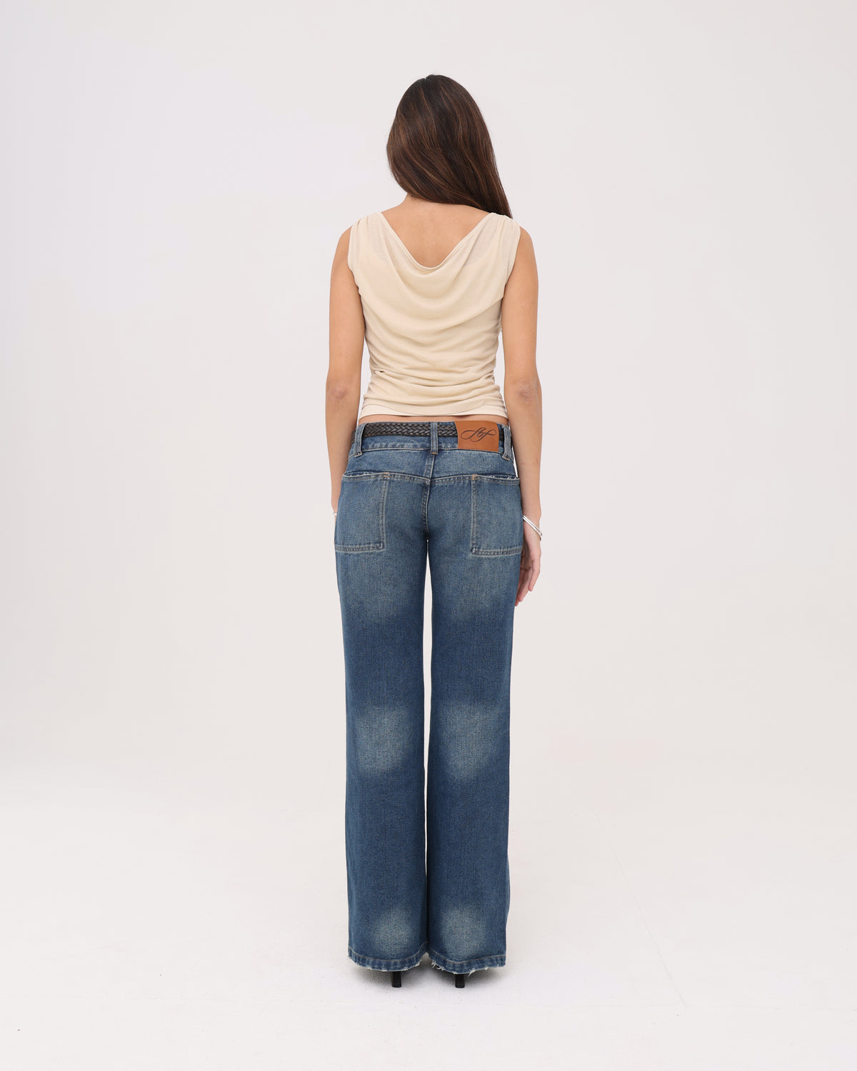 LAYERED TANK - SAND