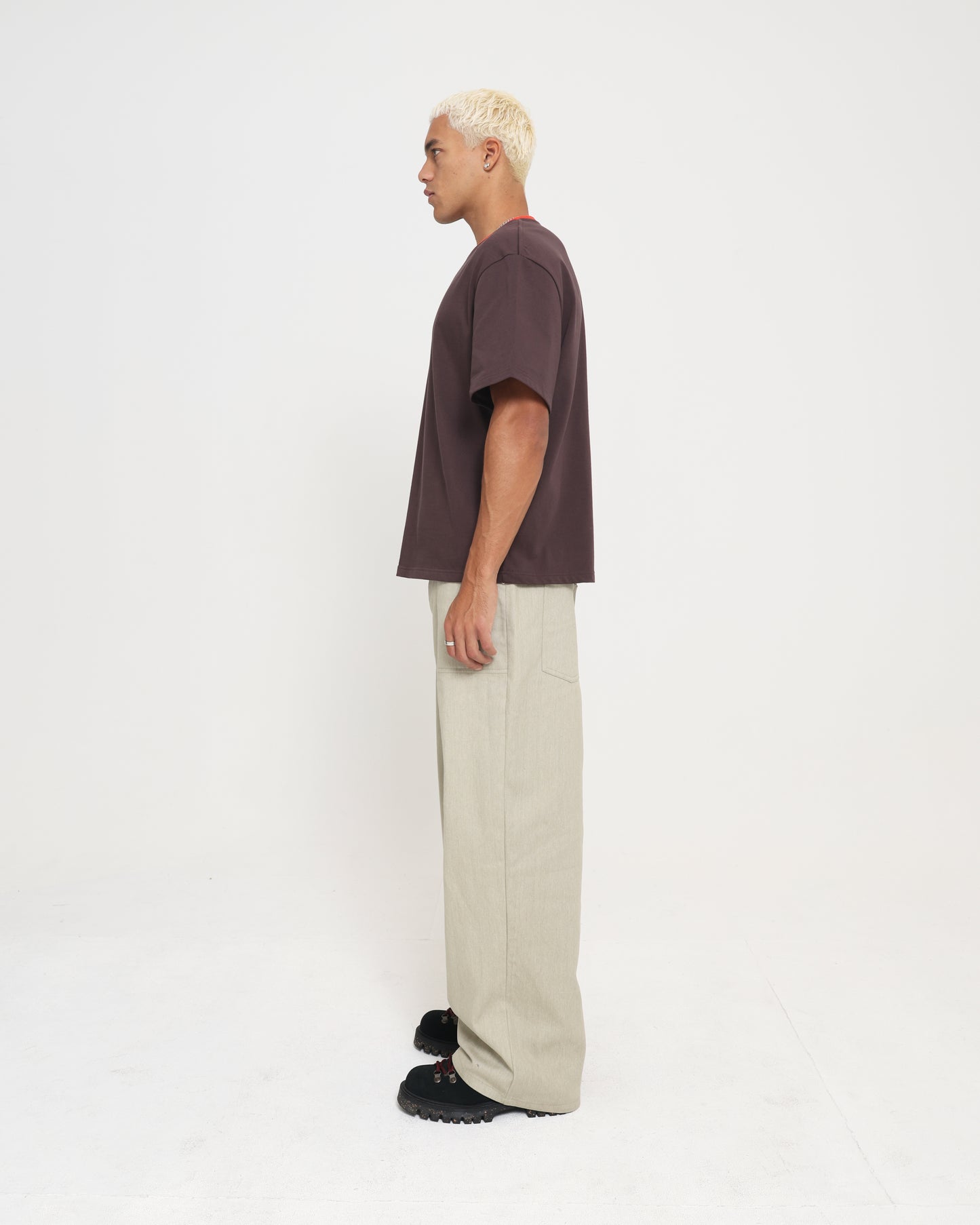 Contrast Neck Cropped Tee - Chilli / Chocolate