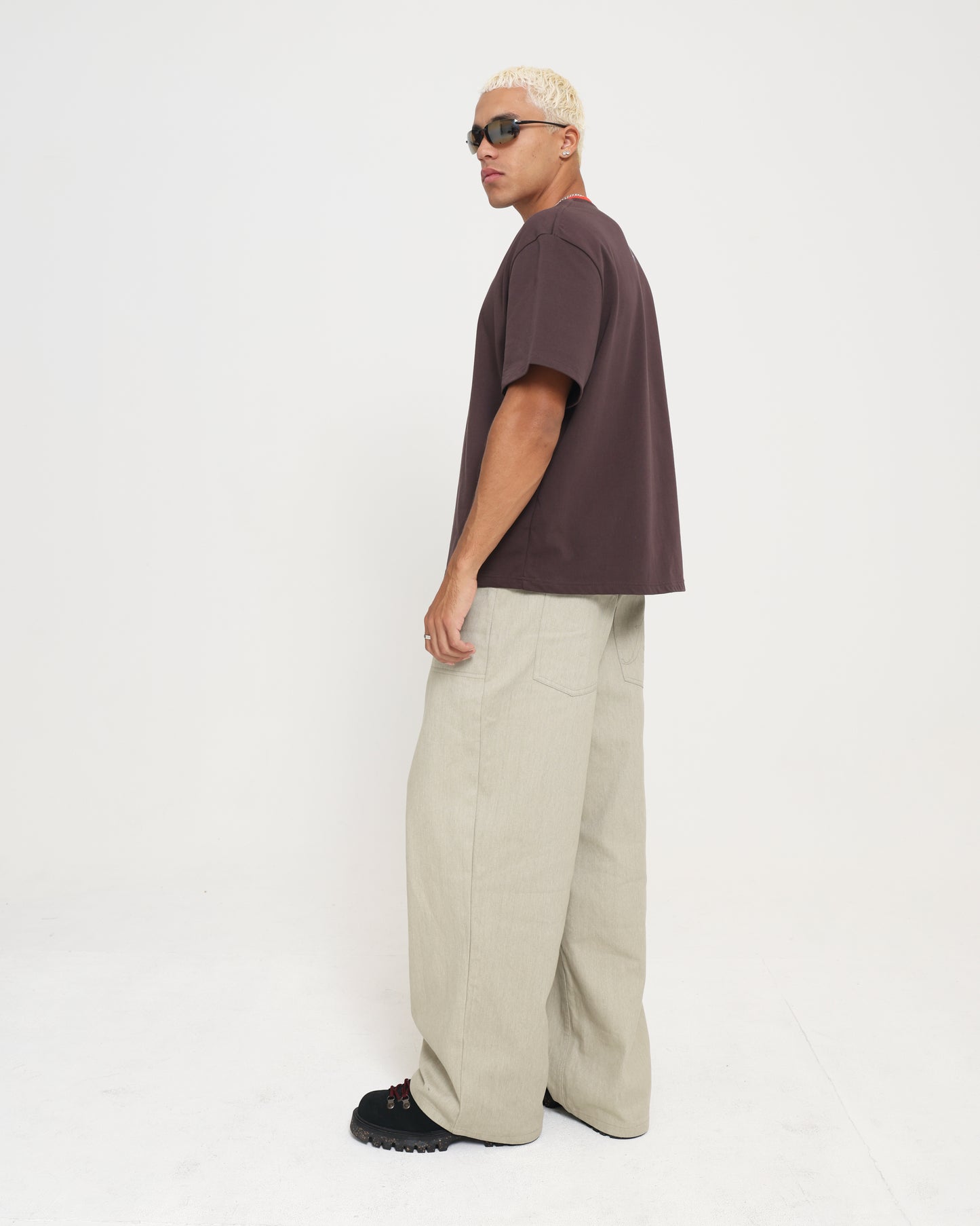 Contrast Neck Cropped Tee - Chilli / Chocolate
