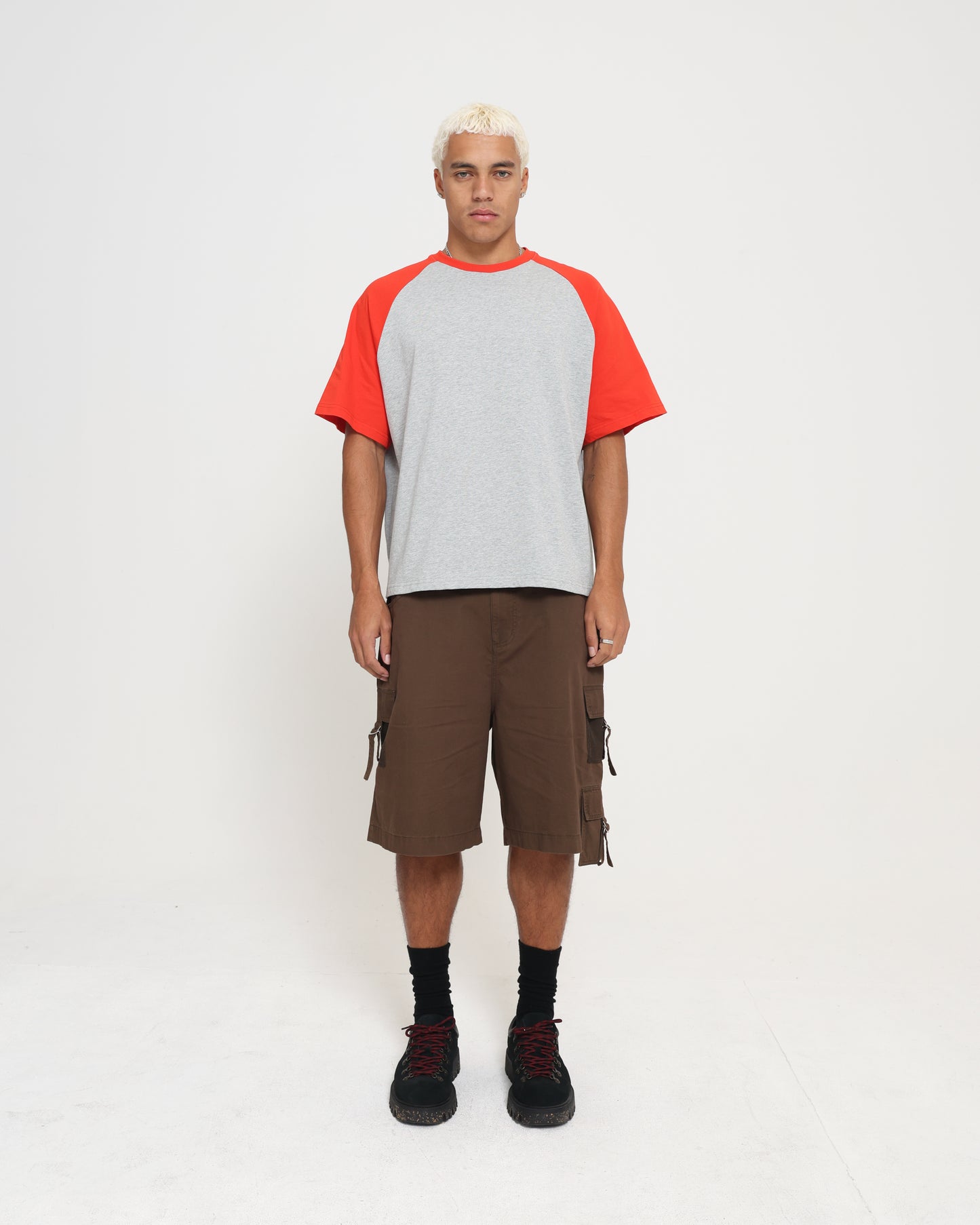 RAGLAN TEE