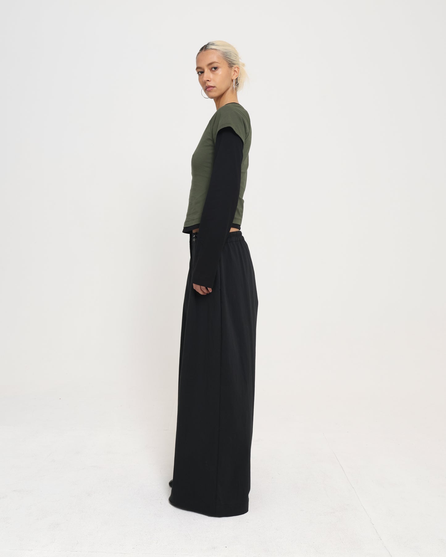 MADELEINE LAYERED TEE - Olive / Black