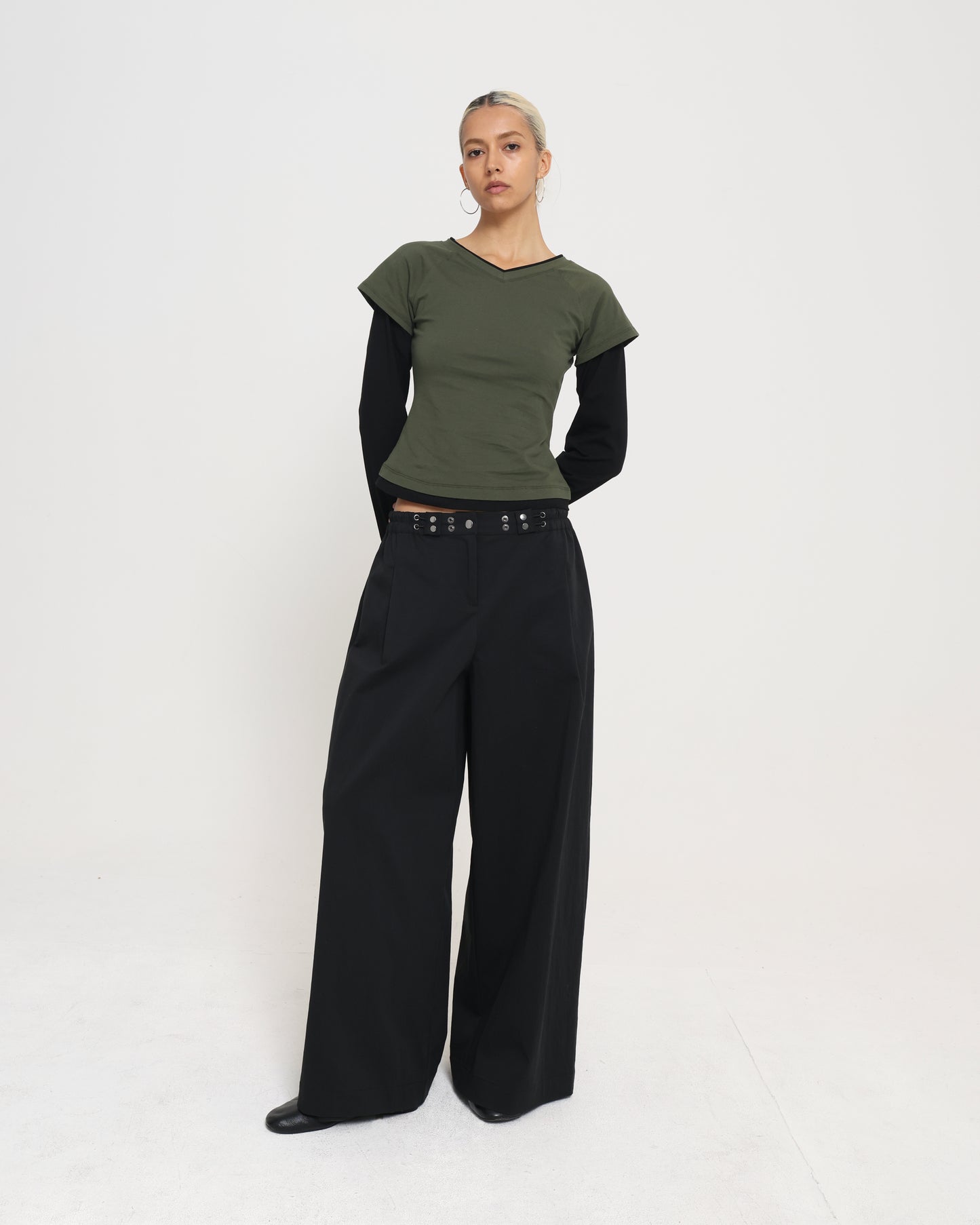 MADELEINE LAYERED TEE - Olive / Black