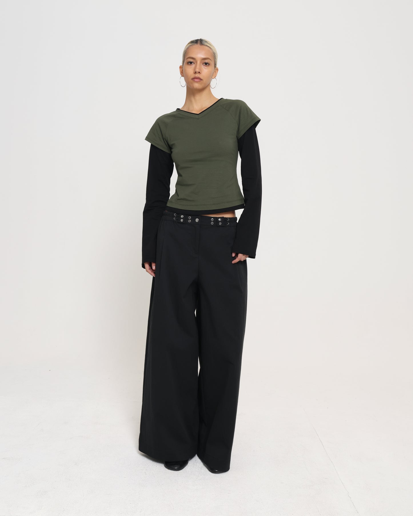 MADELEINE LAYERED TEE - Olive / Black