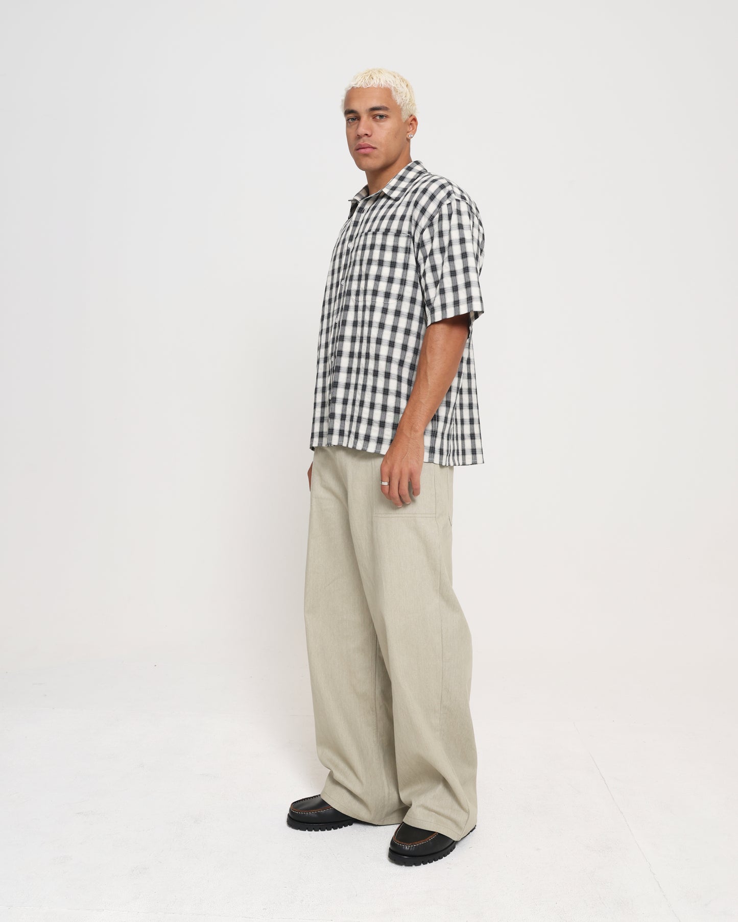 SS BUTTON DOWN SHIRT - CREAM PLAID