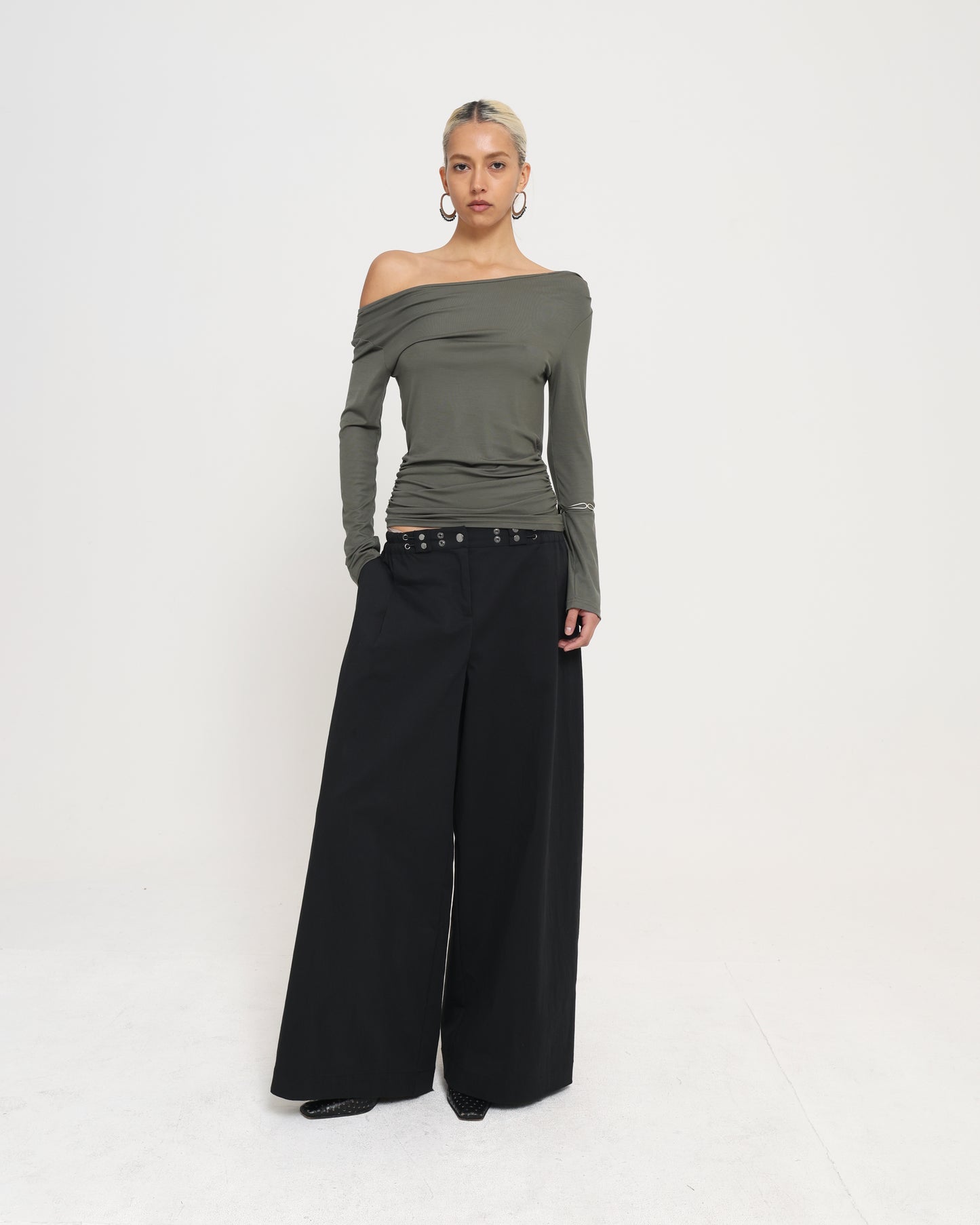 OFF SHOULDER LS TOP - Sage