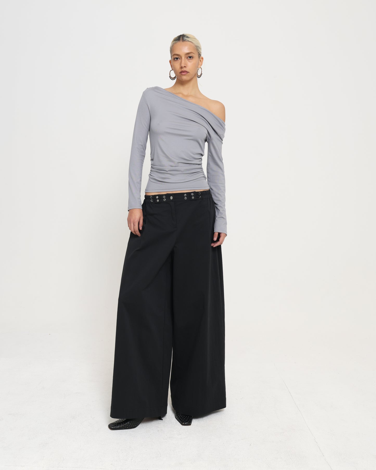OFF SHOULDER LS TOP - Silver